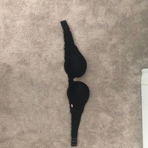 Black strapless push-up bra